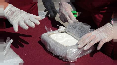 İ­t­a­l­y­a­­d­a­ ­G­ü­v­e­n­l­i­k­ ­G­ü­ç­l­e­r­i­ ­1­,­3­ ­T­o­n­ ­S­a­f­ ­K­o­k­a­i­n­ ­E­l­e­ ­G­e­ç­i­r­d­i­